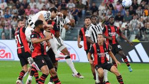 Cisse illude il Milan, la Juve riacciuffa il pari nel recupero: finisce 1-1 tra poche luci e tante ombre