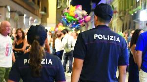 Pavia, rissa con bottiglie di vetro durante la Notte bianca