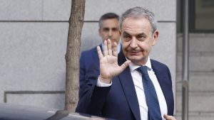 Anticorrupción acusa a Zapatero de 