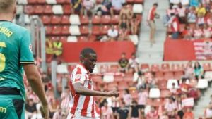 El paso de gigante de Loum: las claves de el crecimiento del jugador del Sporting