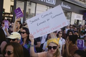 Affaire Lyhanna : pourquoi les mobilisations reprennent avant l’examen de la loi intégrale contre les violences sexuelles par le Parlement