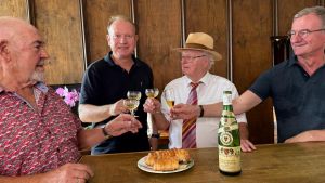 Goldene Tropfen im Rathaus: Wie ein fast vergessenes Weinjahr zurück auf die Bühne kam