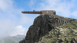 Lo SkyWalk al Passo Paradiso? “Solo cementificazione per i selfie dei turisti”
