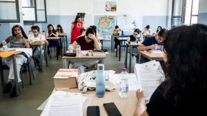 Organizzare il doposcuola costa almeno 1300 euro a figlio, la testimonianza: «Il sistema deve cambiare»