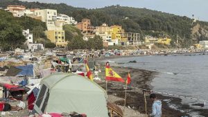 Directo | Barriadas de la periferia de Ceuta se movilizan este lunes en protesta por la situación