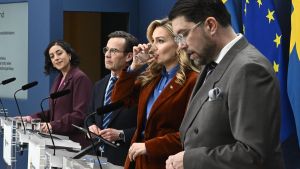 ”Regeringen behöver sluta leta syndabockar och börja göra sin egen hemläxa.”