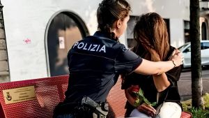 Padre padrone a processo. La figlia va a convivere, lui non vuole: condannato