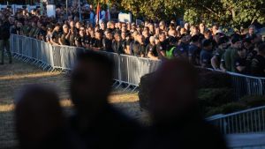 Hiljade građana ispred crkve na Vidikovcu gde je izložen kovčeg sa telom Ratka Mladića