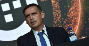 ‘Ó tempo volta pra trás’, não é?