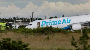 5 morts, 5 blessés, une enquête ouverte… Ce que l’on sait de la sortie de piste de l’avion-cargo Amazon à Miami