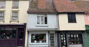 Listed former art gallery returns to auction with new guide price