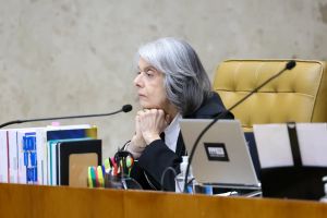De que lado ficará Cármen Lúcia?