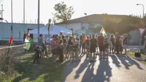 Gradisca, nuovo presidio contro il Cpr: 50 manifestanti in protesta davanti alla struttura