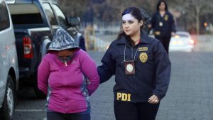 Víctimas, parejas o “narco reinas”: los estereotipos sobre las mujeres en el crimen organizado