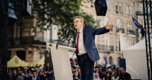 Faut-il congeler une partie de la dette publique comme le propose Jean-Luc Mélenchon ?