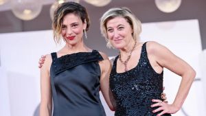 Le cinepagelle della sesta giornata: Pamela rosa Barbie, il bis di Trinca. Sorpresa Penélope Cruz