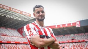 Los motivos y la historia del 'no regreso' de Justin Smith al Sporting: dos ofertas, una llamada con Villaseñor, las dificultades con Borja Jiménez y la amistad con Perrin