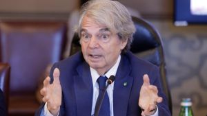 “Tornare in Italia? Pagateci di più”. Le richieste dei giovani espatriati: opportunità legate al merito