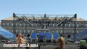 EuroVolley, sold out (6.500 posti) per l’arena del Plebiscito di Napoli: ci sarà anche Mattarella. Ecco il piano traffico