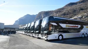 Non ha monete per il biglietto, turista obbligato a scendere dal bus