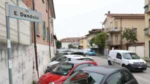 Treviso, minaccia un uomo per farsi dare i soldi: arrestato un 23enne