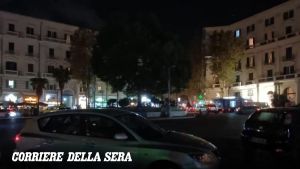 Movida violenta al Vomero, sedicenne accoltellato alla schiena in piazza Vanvitelli