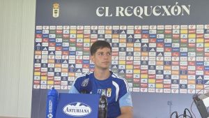 Estanis Pedrola, tras su prometedor debut con el Real Oviedo: “Tenemos un plantillón”