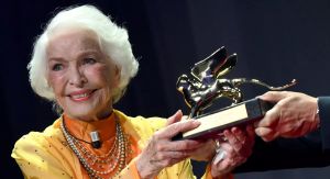 Venezia 83, tra memoria, inquietudini e il Leone d’oro a Ellen Burstyn