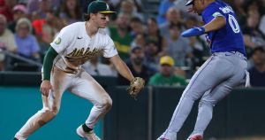 AL wild-card schedules and tiebreakers: Blue Jays blow chance to climb back in to playoff spot as race tightens