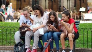 Una generación que lee menos y peor: las claves de la crisis educativa que sacude a Asturias, España y Europa