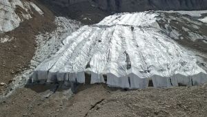 Marmolada, il ghiacciaio arretra di 23 metri: «Tra dieci anni potrebbe sparire»