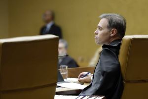 Mendonça afasta Andrei da PF e põe democracia em risco no país – é guerra total!