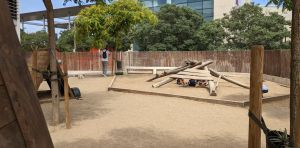 Septiembre, infancia y calor: los colegios como refugios climáticos de los barrios