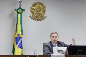 André Mendonça é peça-chave da extrema-direita no tabuleiro eleitoral