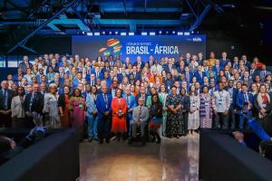 África nunca foi pequena: cartografia e direito à reparação