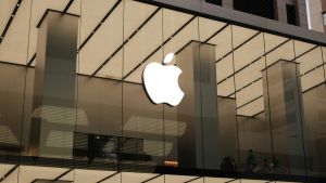Apple's Foldable IPhone Event Nears: What Surveys, Leaks And Skins Already Reveal About Wednesday's Debut