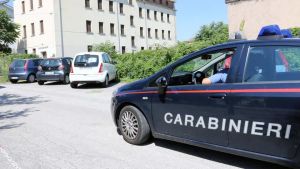 Aggredito in strada a San Zeno a Treviso, si libera e fa arrestare il rapinatore