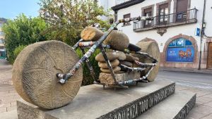 Una década de uno de los iconos turísticos de Cangas de Onís: la singular 