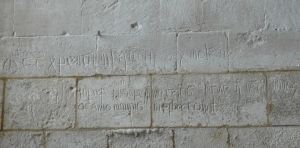 Les survivants de la peste nous ont laissé des graffitis, de rares archives… et une leçon pour l’après‑Covid