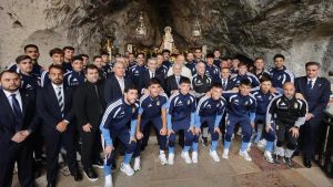 El Real Oviedo, con Jesús Martínez a la cabeza, visita Covadonga: 