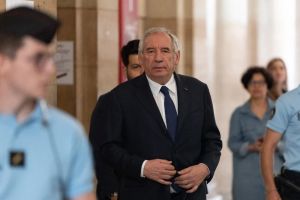 Affaire des assistants parlementaires : François Bayrou et dix anciens cadres du MoDem de nouveau devant la justice
