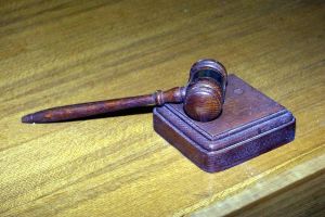 Жертву домашнего насилия после двух оправданий посадили на 8,5 лет