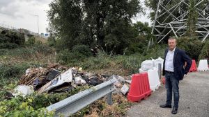 Trezzano sul giaciglio: viaggio tra tendopoli, discariche e rifiuti abbandonati