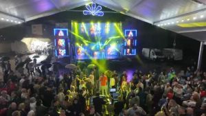 El grupo salense que salva la verbena del día grande de las fiestas de Ribadeo tras la espantada de Mägo de Oz