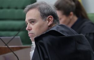 Por que o sistema tem tanto medo de André Mendonça?