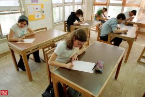 PISA 2025: Quando a escola já não tem tempo para pensar