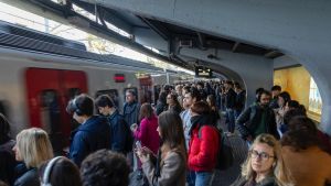 Extraños en un tren