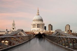 St Paul’s / Would Sadiq Khan back a rave in a mosque?