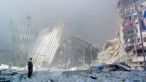 Torri Gemelle, operazione verità sull’11 settembre: “Aria tossica dopo gli attentati”. Quelle vittime secondarie di cancro