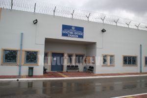 Στο “κόκκινο” οι φυλακές...